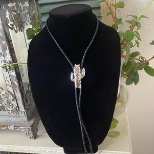 NWOT- Bolo Tie with Silvertone and Cactus Slide